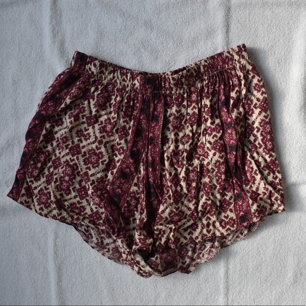 Brandy Melville flowy shorts